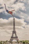 Démonstration de trampoline au Trocadéro, mai 2015. Photo lauréate du Grand Concours du magazine Photo 2015 © Laurence Masson